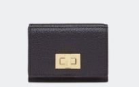 La ciencia detr&aacute;s del lujo: materiales en carteras Fendi Chile